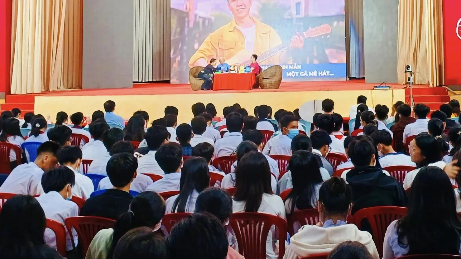 Sách - văn hóa đọc tạo cú hích tri thức để Hồng Ngự trở thành hạt nhân vùng biên