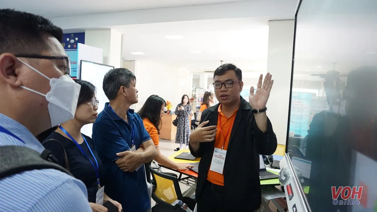 Nhiều công nghệ mới ứng dụng điểm danh học sinh trong trường học