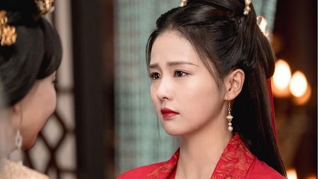 Bạch Lộc tự nhận mặt dày khi vào vai nhân vật trẻ hơn tuổi thật 12 tuổi