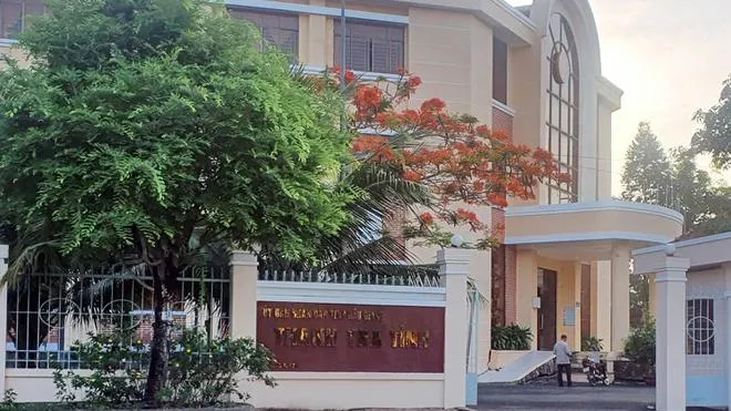 Xem xét kỷ luật Phó chánh Thanh tra tỉnh Hậu Giang nhiều lần đi nhà nghỉ với người đã có chồng