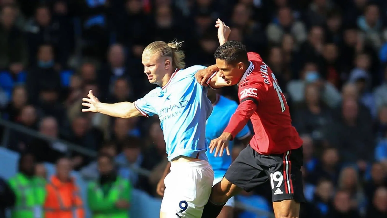 “Siêu trung vệ” MU gửi lời thách thức đến Haaland, khẳng định Man United không sợ Man City