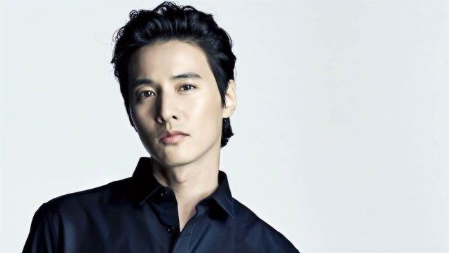 Lee Na Young tiết lộ ông xã Won Bin chuẩn bị tái xuất sau 13 năm vắng bóng