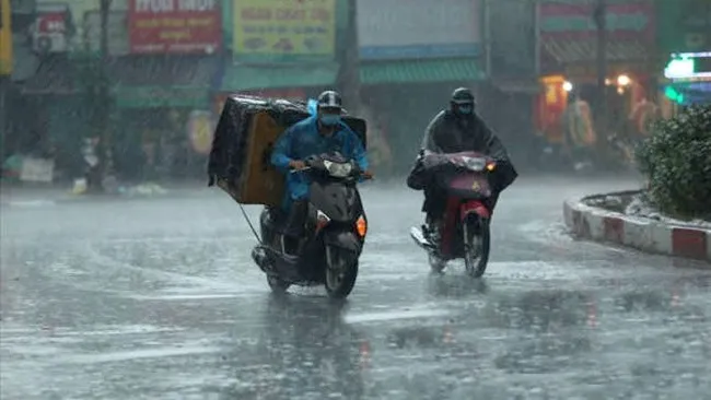 Nhiều nơi trên cả nước có mưa lớn về chiều tối