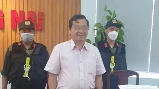 Bắt giam nguyên Hiệu trưởng Trường Đại học Đồng Nai