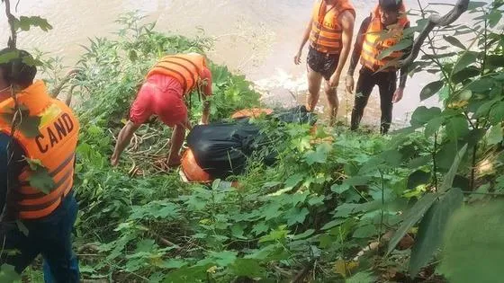 Quảng Ninh: Bốn du khách đuối nước, một người tử vong