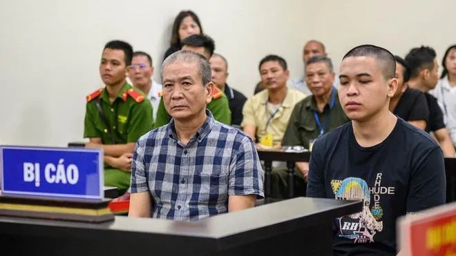 Cha và con trai lãnh án tù vì đánh chết thợ xây