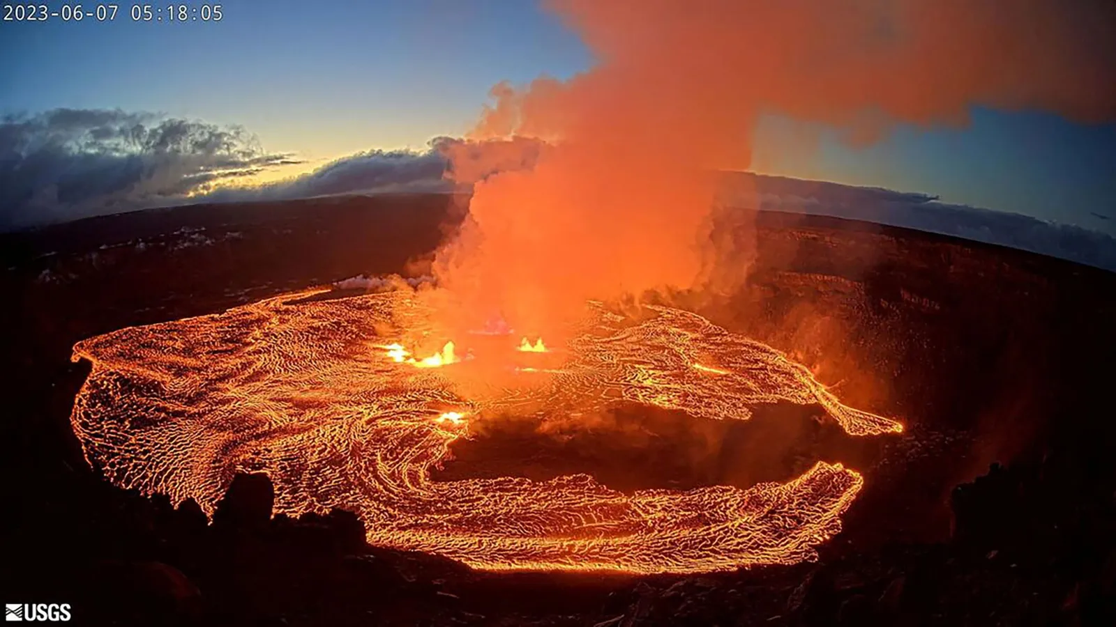 Núi lửa Kilauea ở Hawaii phun trào