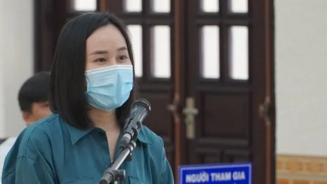 Hotgirl Tina Dương lãnh 11 năm tù cho 2 tội danh