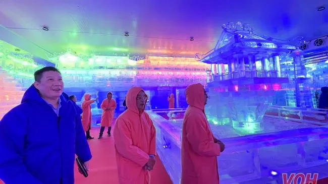 Công viên Đầm Sen với điểm nhấn 20 tác phẩm điêu khắc Băng đăng mới