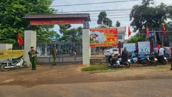 Truy thăng cấp bậc hàm 4 cán bộ, chiến sĩ công an xã hy sinh tại huyện Cư Kuin