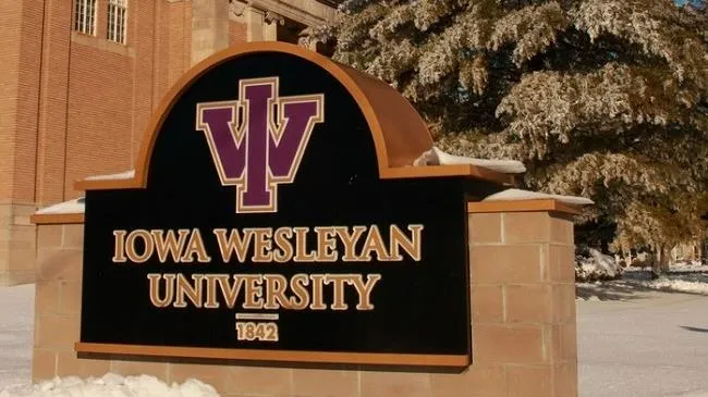 Vì sao nhiều trường Đại học Mỹ đóng cửa?