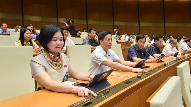 Quốc hội thông qua nghị quyết về chủ trương đầu tư dự án đường giao thông