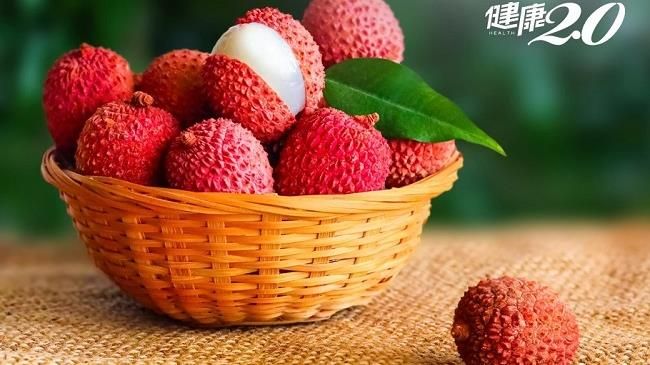 Vải thiều dù ngon ngọt, nhưng người thể trạng nhiệt ăn nhiều sẽ gây “nóng trong người”