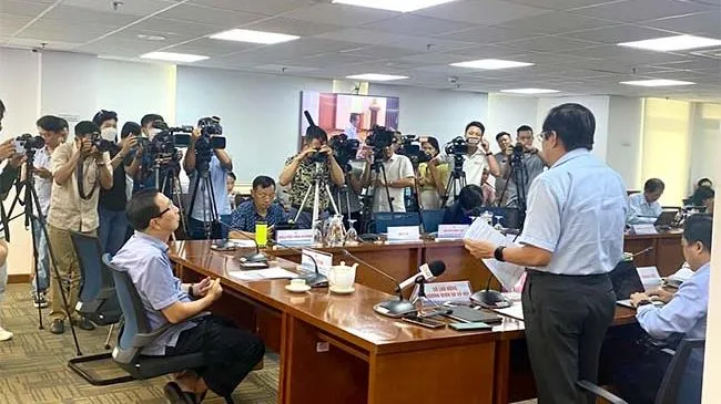 Muôn kiểu tác nghiệp của nhà báo