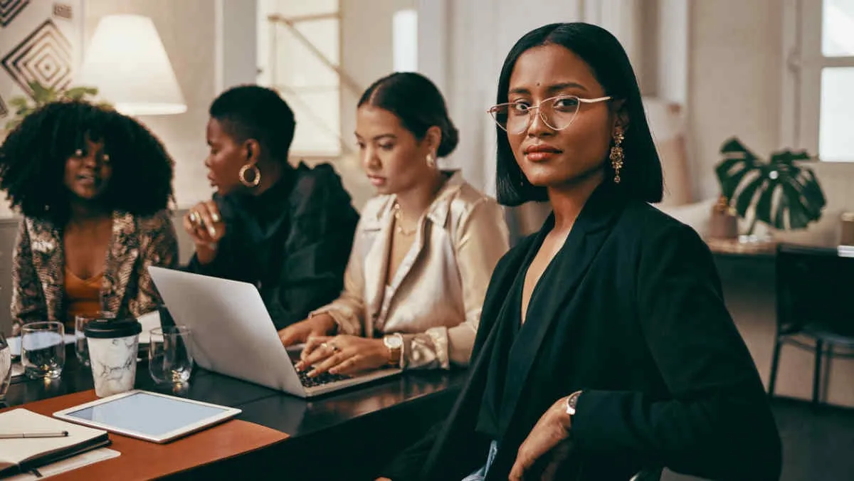 Gần 80% việc làm của phụ nữ có thể bị gián đoạn do AI