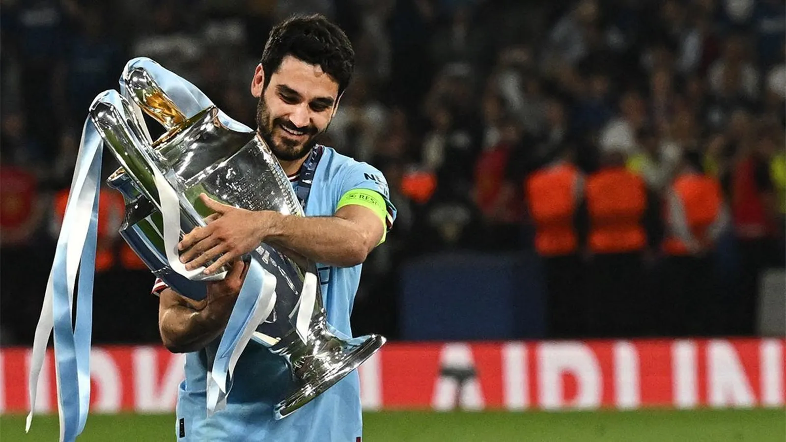 CHÍNH THỨC: Man City nói lời chia tay Ilkay Gundogan, ký hợp đồng 2 năm với Barca