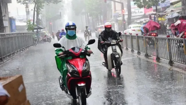 Tiếp tục mưa to ở Nam Bộ, Tây Nguyên