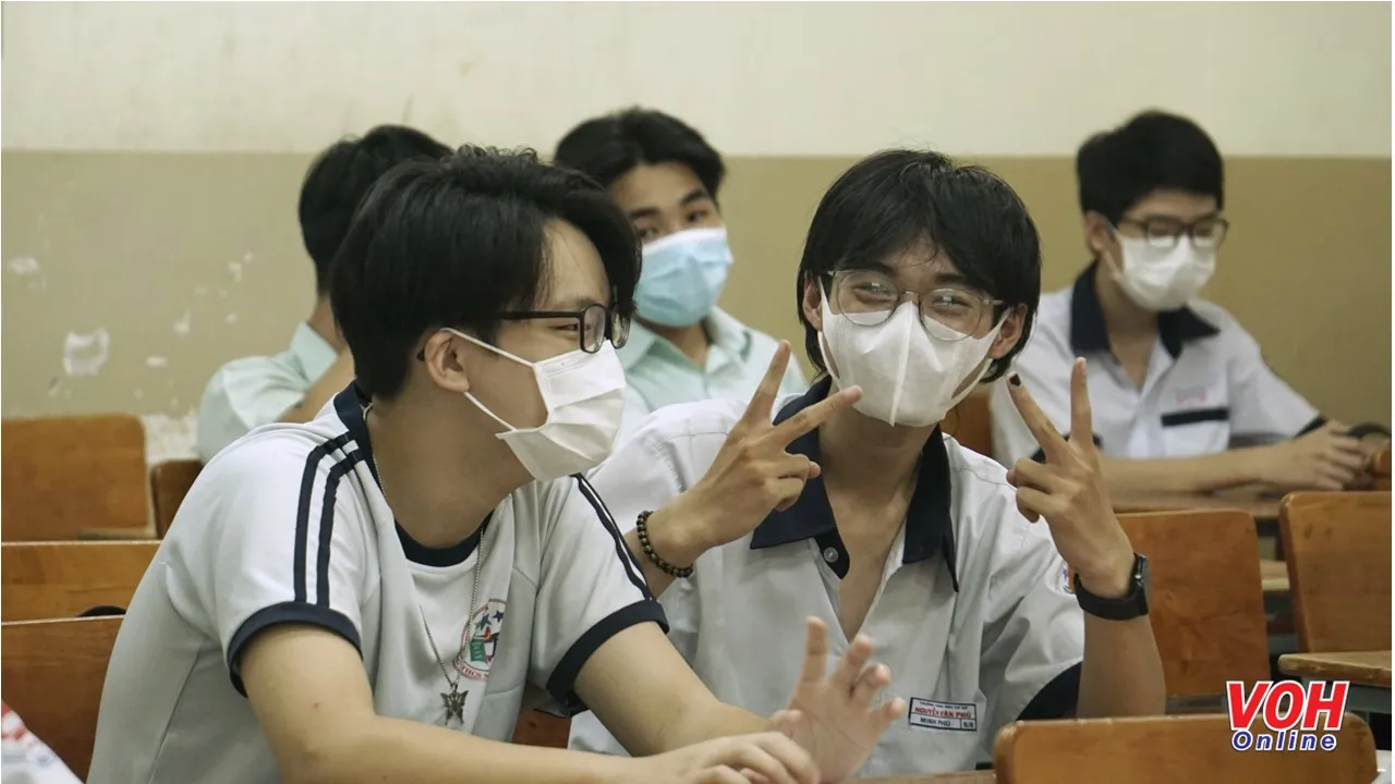 Hồ sơ nhập học lớp 10 tại TPHCM gồm giấy tờ gì?