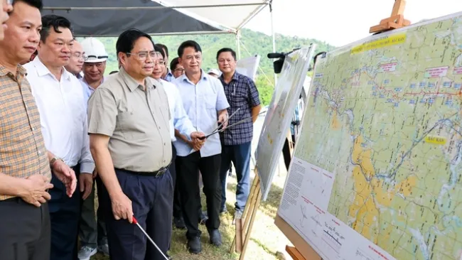Thủ tướng: Nỗ lực hoàn thành tuyến đường Bắc Kạn-hồ Ba Bể trong năm 2023