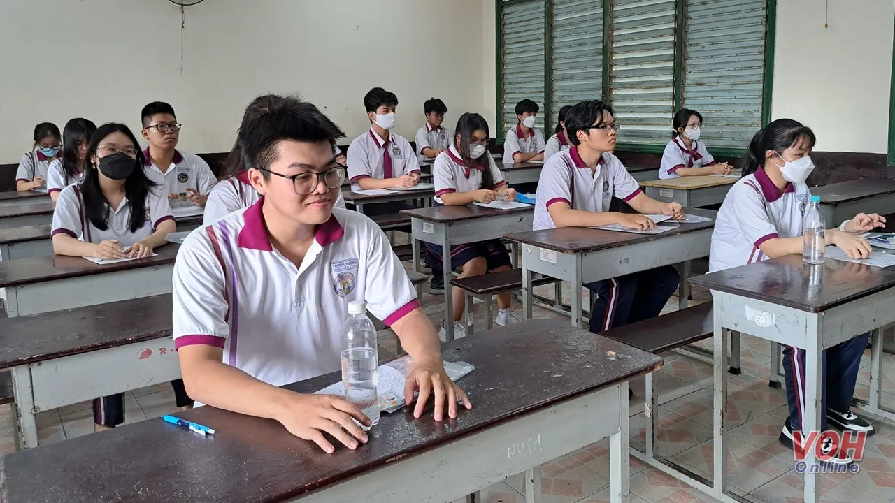 Tại sao một số thí sinh Nam Định vẫn tốt nghiệp dù 0 điểm tiếng Anh?