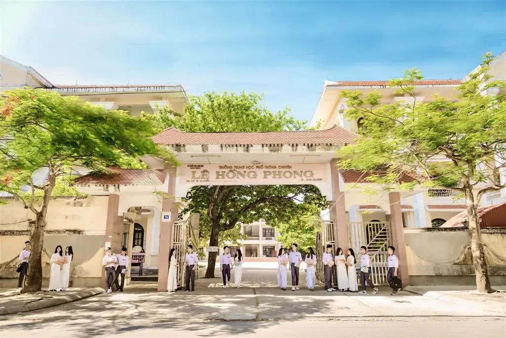 Nam Định: Trường chuyên Lê Hồng Phong lý giải việc 4 thí sinh bị điểm 0 môn ngoại ngữ