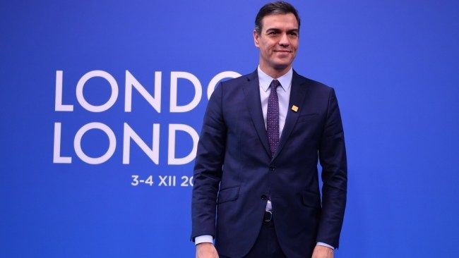 Nhà Vua Tây Ban Nha chỉ định ông Pedro Sanchez làm thủ tướng tạm quyền