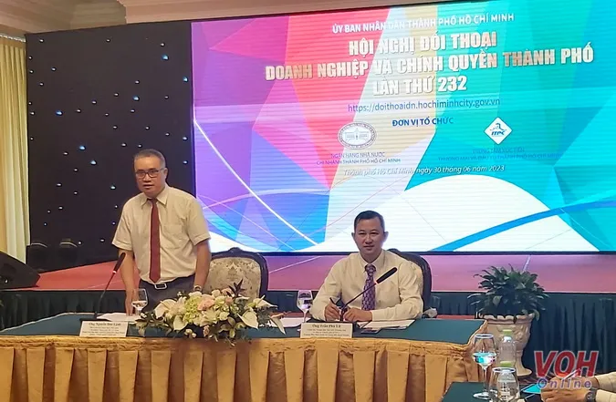 Quản lý ngoại hối đối với việc vay, trả nợ nước ngoài của doanh nghiệp