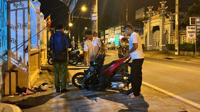 Phát hiện nam sinh viên tử vong bất thường trên vỉa hè