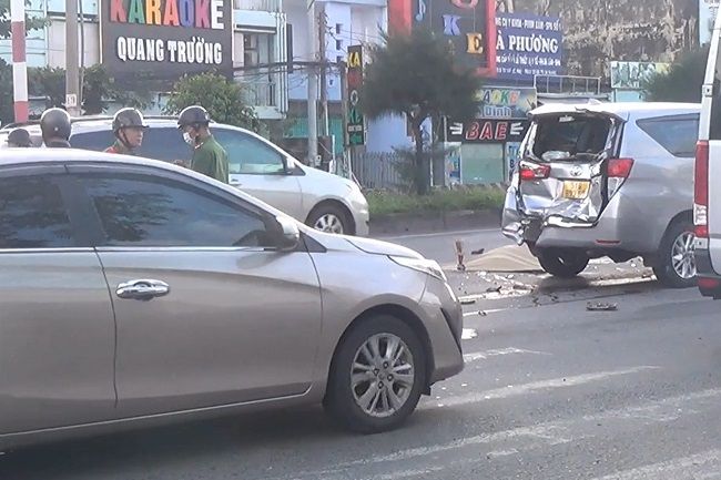 Tai nạn liên hoàn, 1 người đi bộ tử vong