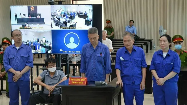“Bán chui” 118 lô đất, dàn cựu lãnh đạo Công ty Tây Hồ lãnh án