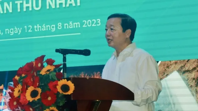 Quy hoạch các trung tâm dịch vụ, du lịch biển quốc tế tại Đà Nẵng, Khánh Hòa.