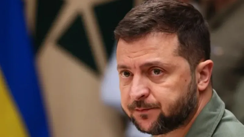 Tổng thống Ukraine sa thải quan chức tuyển quân tham nhũng