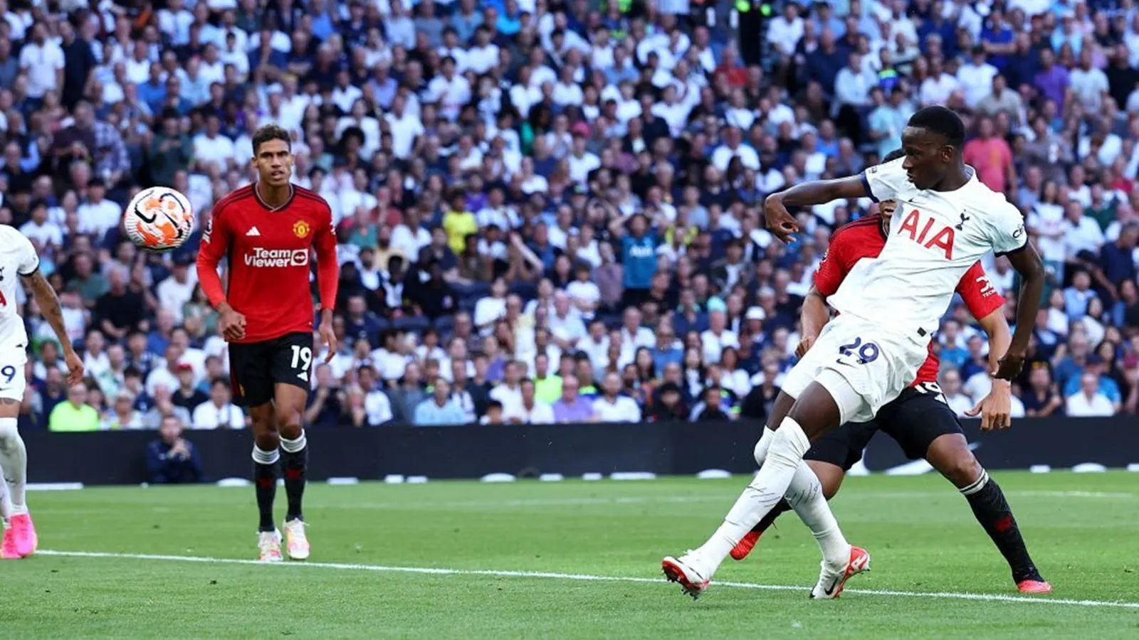 Tottenham 2-0 MU: Thất bại bạc nhược của Quỷ đỏ