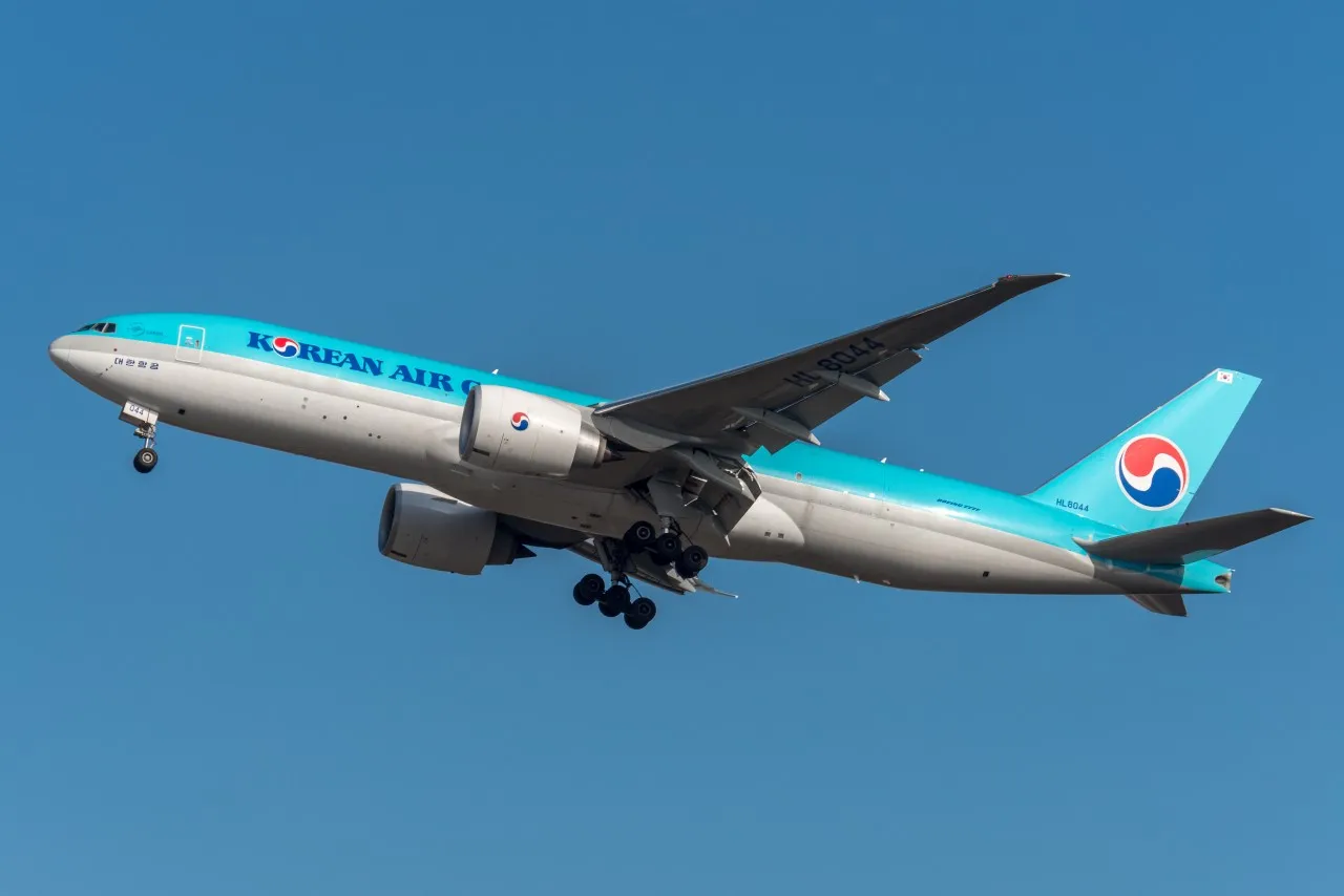 Korean Air đo trọng lượng của hành khách lên máy bay