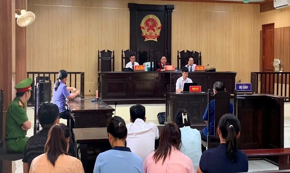 Thanh Hóa: Cựu giám đốc trung tâm y tế lĩnh 30 tháng tù vì trục lợi xét nghiệm Covid-19