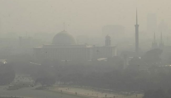 Indonesia: Hàng chục ngàn người mắc ISPA do không khí ô nhiễm tại Bekasi