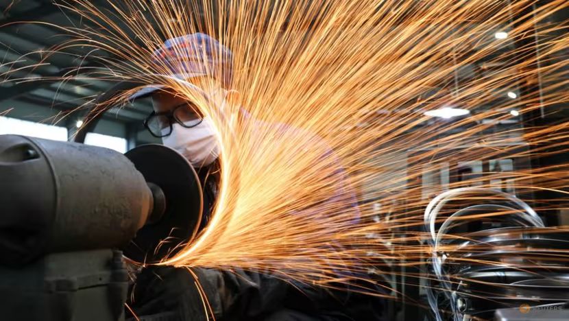 Sản xuất công nghiệp của Trung Quốc giảm trong tháng 8