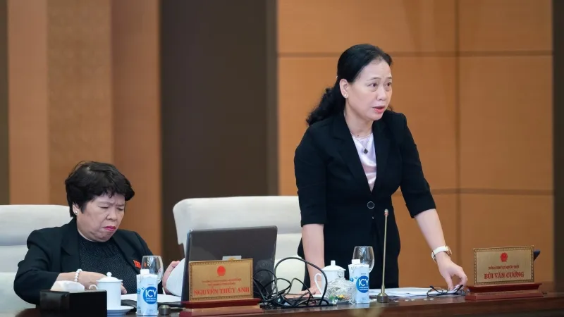 Việc cơ cấu lại tổ chức tín dụng và xử lý nợ xấu còn chậm