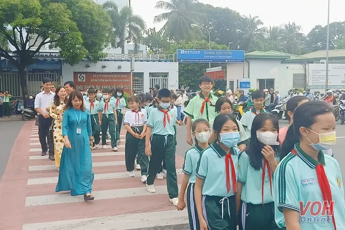 TPHCM phát động “Đi bộ, sang đường an toàn” dành cho học sinh trên địa bàn