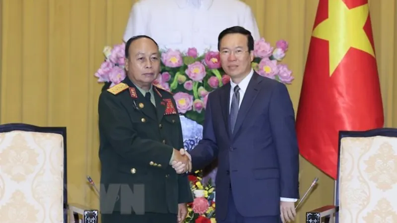Việt Nam-Lào: Tăng cường, tạo điều kiện thuận lợi trong hợp tác quốc phòng