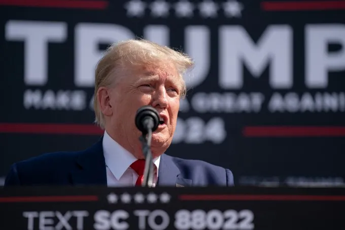 Tập đoàn Trump bị rút giấy phép kinh doanh ở New York vì “thổi phồng giá trị tài sản”