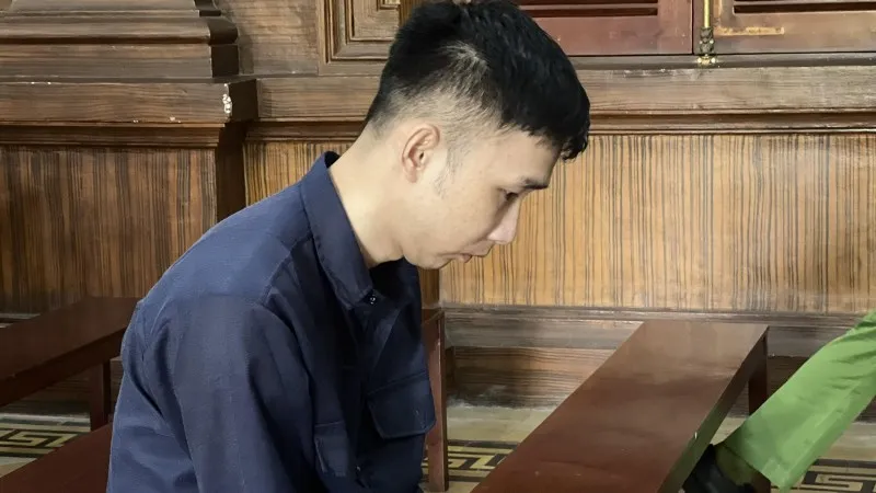 Níu kéo không thành, thanh niên giết bạn gái rồi nằm cạnh xác cả đêm