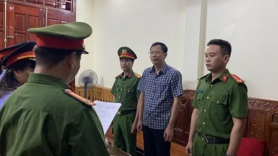 Lập khống danh sách học sinh bỏ học, thiệt hại ngân sách hơn 4,7 tỷ đồng