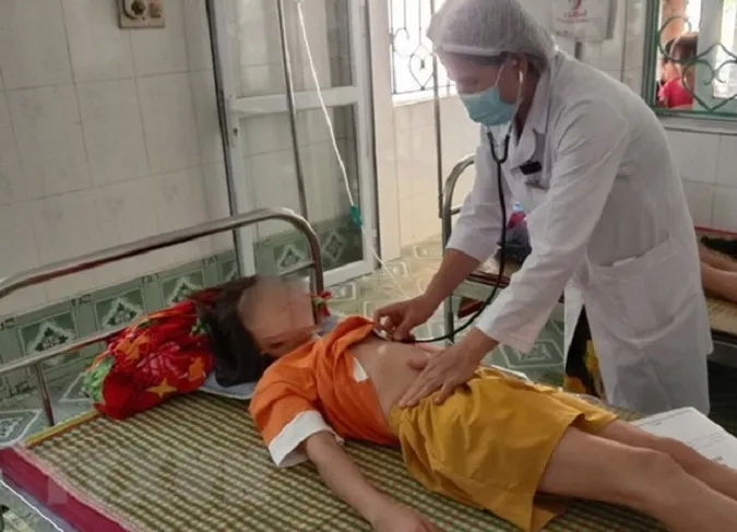 Hàng chục học sinh Cao Bằng nhập viện nghi ngộ độc