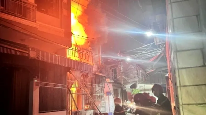 Đà Nẵng: 6 người thoát chết trong vụ cháy nhà