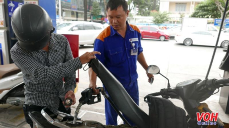 Giá xăng giảm nhẹ từ chiều nay 2/10