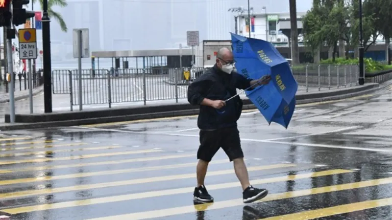 Trung Quốc đặt mức cảnh báo “vàng” đối với bão Koinu