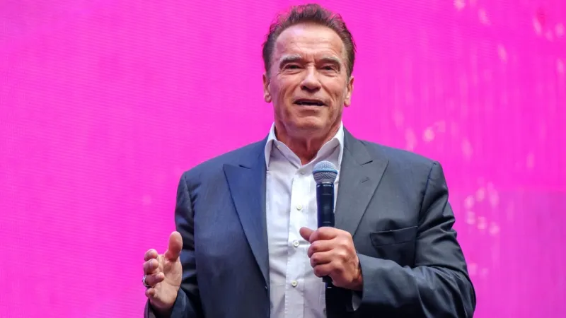 Arnold Schwarzenegger tự ví mình như hàng hóa bị hỏng”