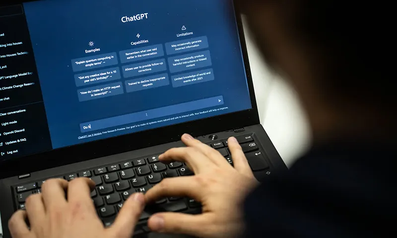 ChatGPT có thể tạo công thức nấu ăn từ ảnh nguyên liệu, viết mã từ bảng trắng và xác định đồ vật