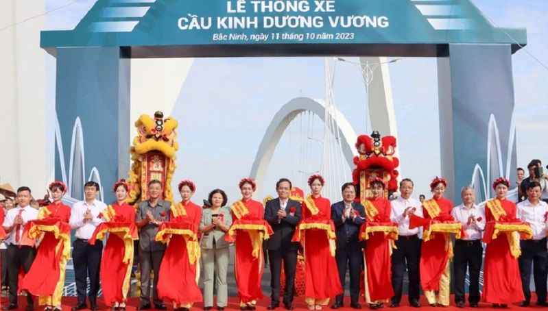 Thông xe cầu Kinh Dương Vương - cầu vòm thép cao nhất Việt Nam